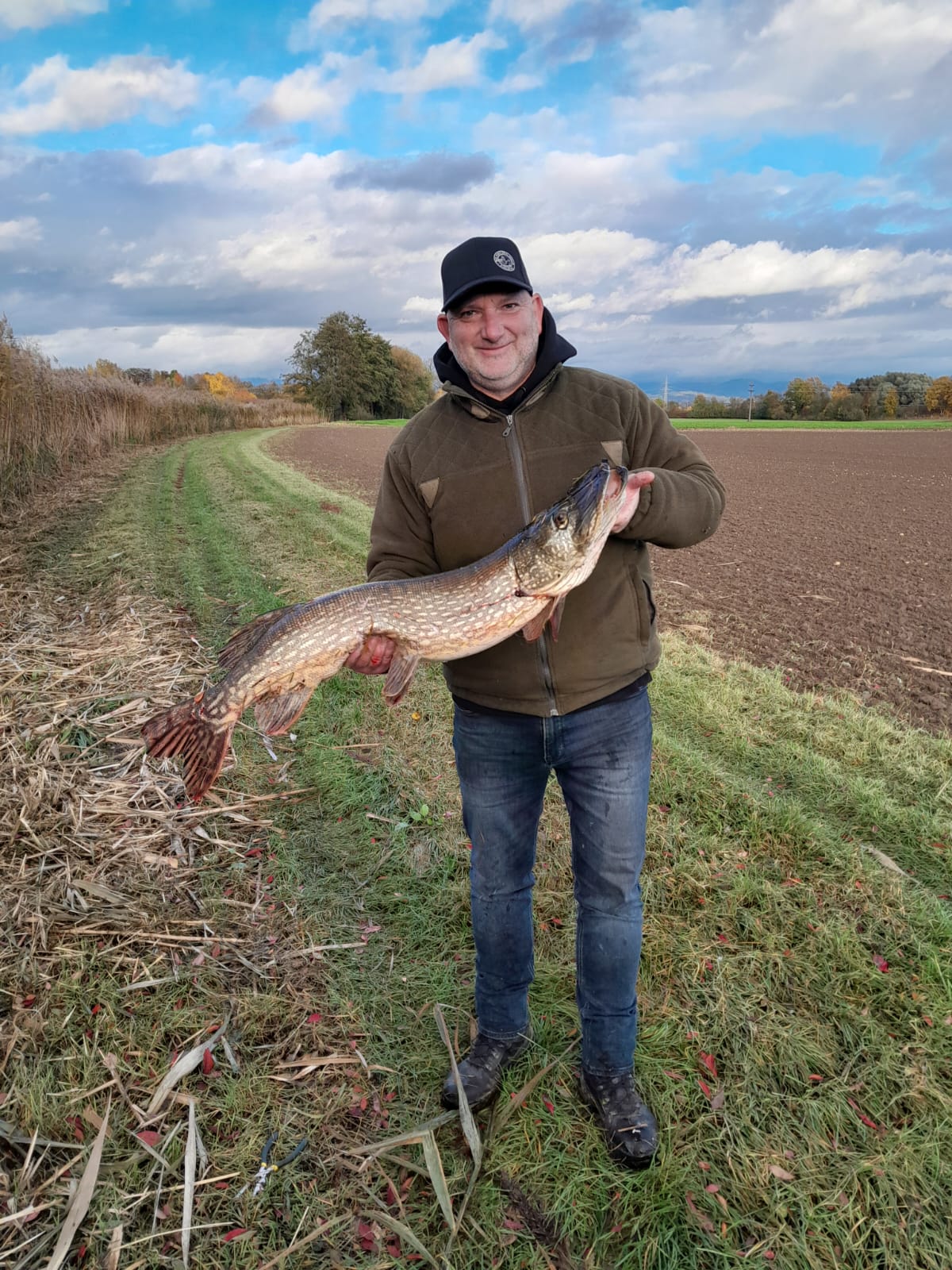 1. Vorstand Stefan Plendl Hecht 94cm 6,10Kg am 25.10.2025 Reibersdorfer See